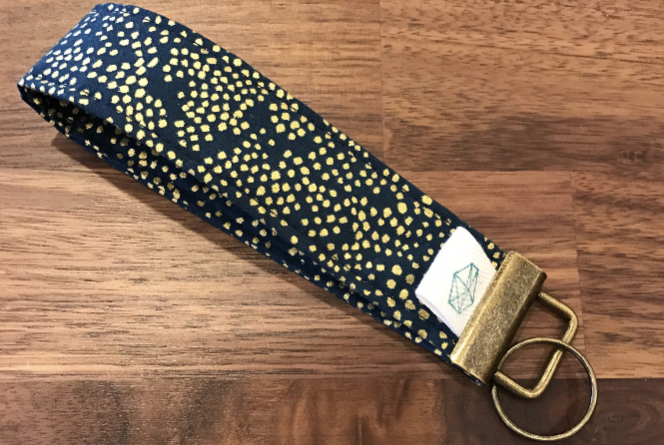 DIY Fabric Key Fob Wristlet, How to sew a Wristlet